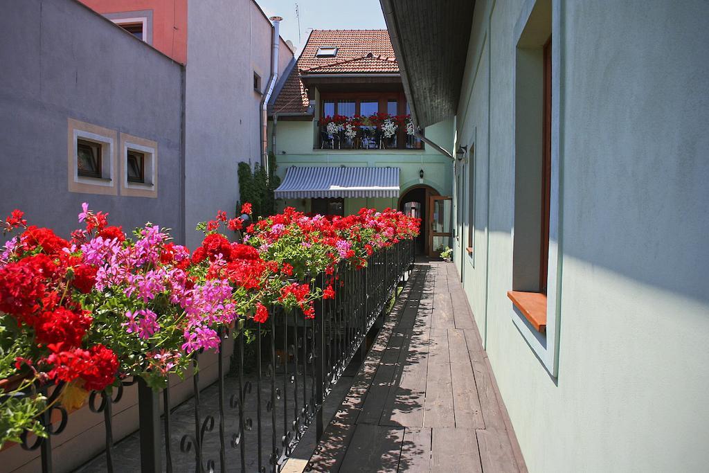Boutique Penzion Slovenska - Penzion Bella Sicilia เปรเชา ภายนอก รูปภาพ